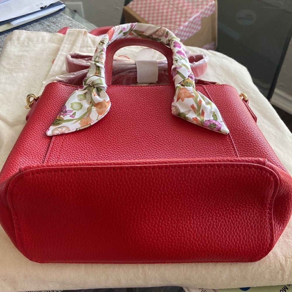 Estée Lauder Faux small bag with CD NWT lipstick - Picture 5 of 13
